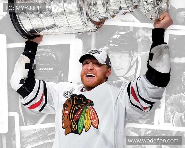 科斯塔训练中加练点球扑救